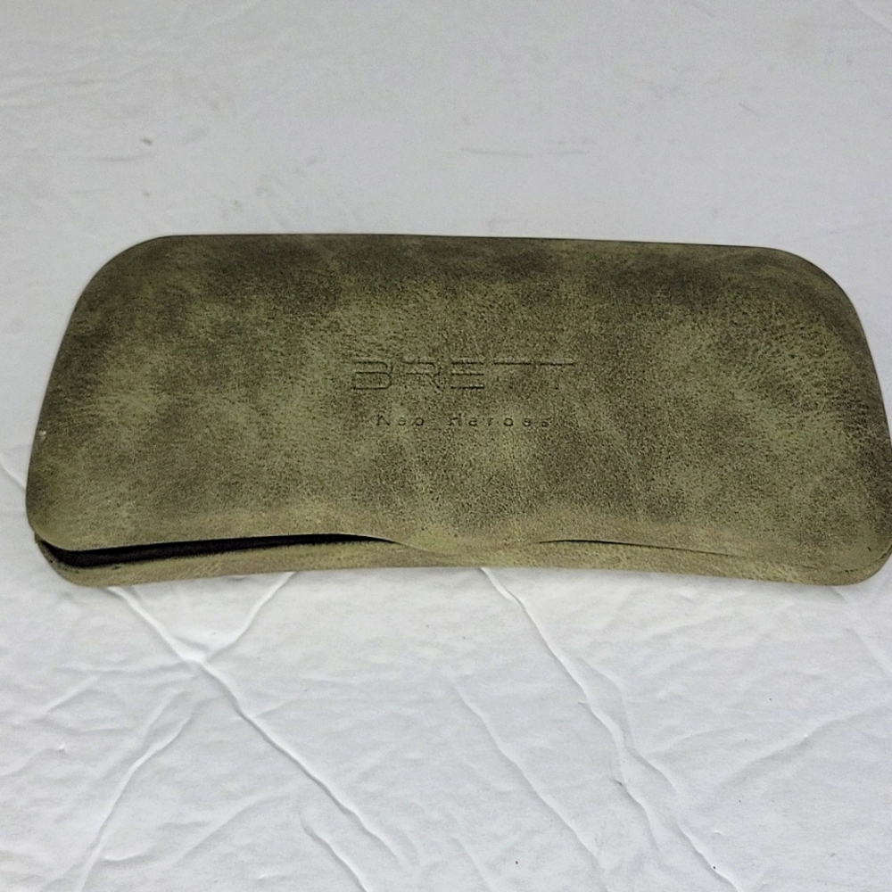 Neo Heroes Sunglasses Case - Olive